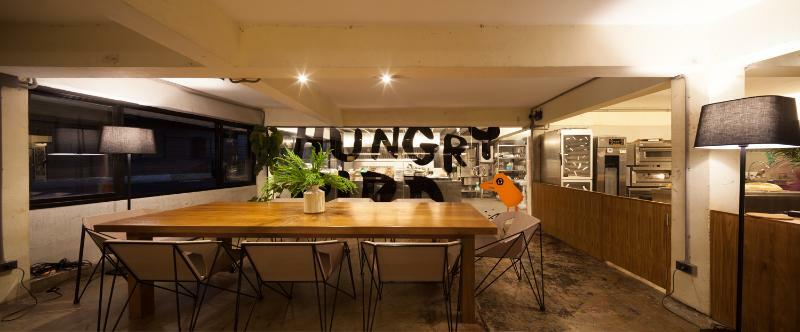Thunder Bird Hostel Chiang Mai Dış mekan fotoğraf